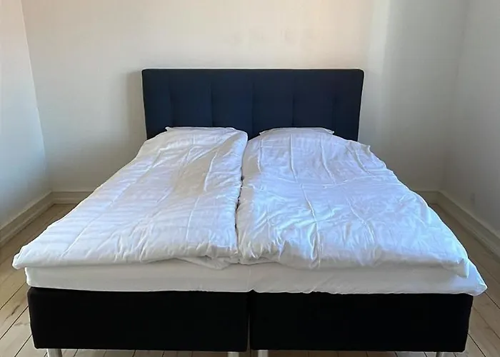Entire Multi-room In Patrician Lägenhet